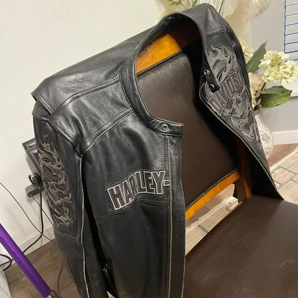 SOLD Harley Leather Jacket - Black - Picture 1 of 9